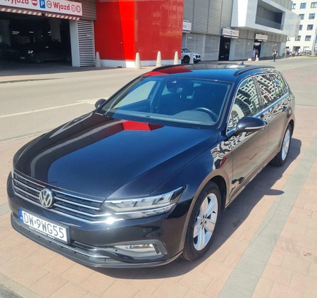 Volkswagen Passat cena 99900 przebieg: 135000, rok produkcji 2019 z Wrocław małe 529